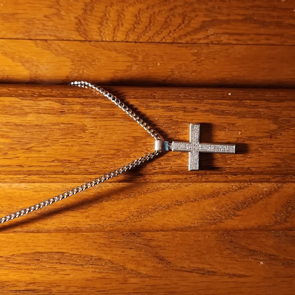Iced cross. With steel chain - Picture 2 of 3